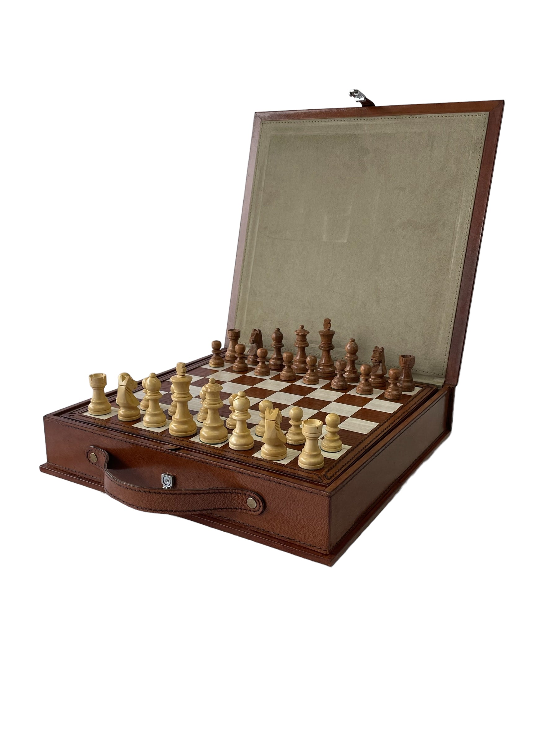 Kundra CHECKER BOARD BOX WITH PLAYER