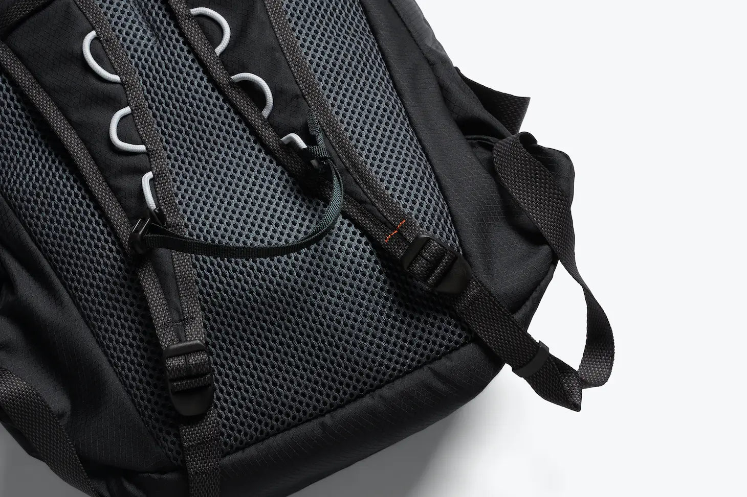 Bellroy Lite Daypack - Stylish, Durable Outdoor Companion