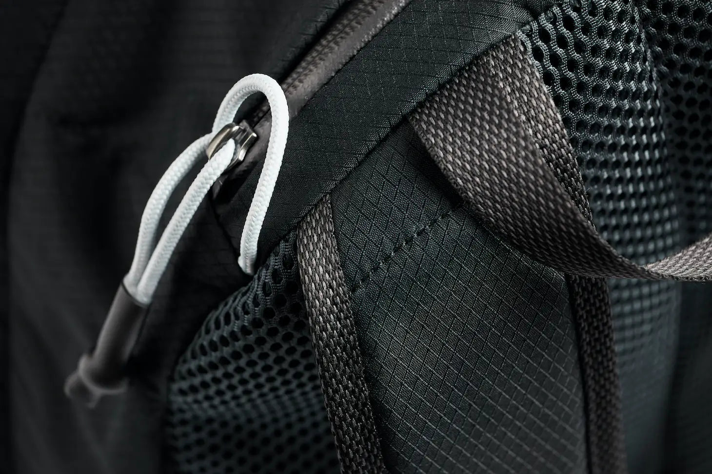 Bellroy Lite Daypack - Stylish, Durable Outdoor Companion