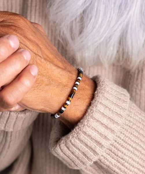 Pig and Hen Bracelet Brontide 4mm Adjustable Nagoya Gold