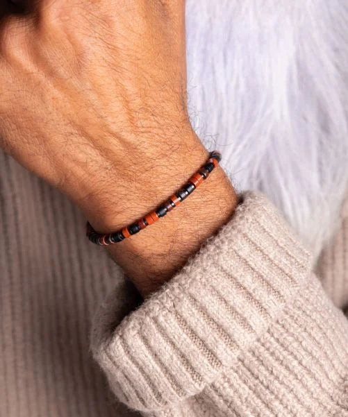 Pig and Hen Bracelet Brontide 4mm Adjustable Tokyo Black