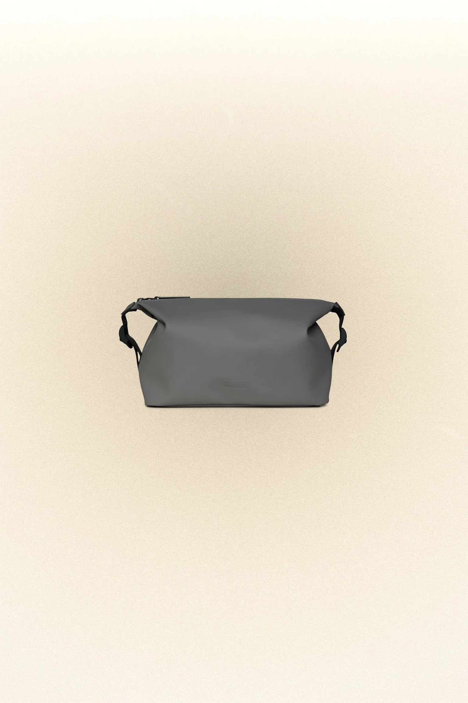 Rains Hilo Weekend Wash Bag